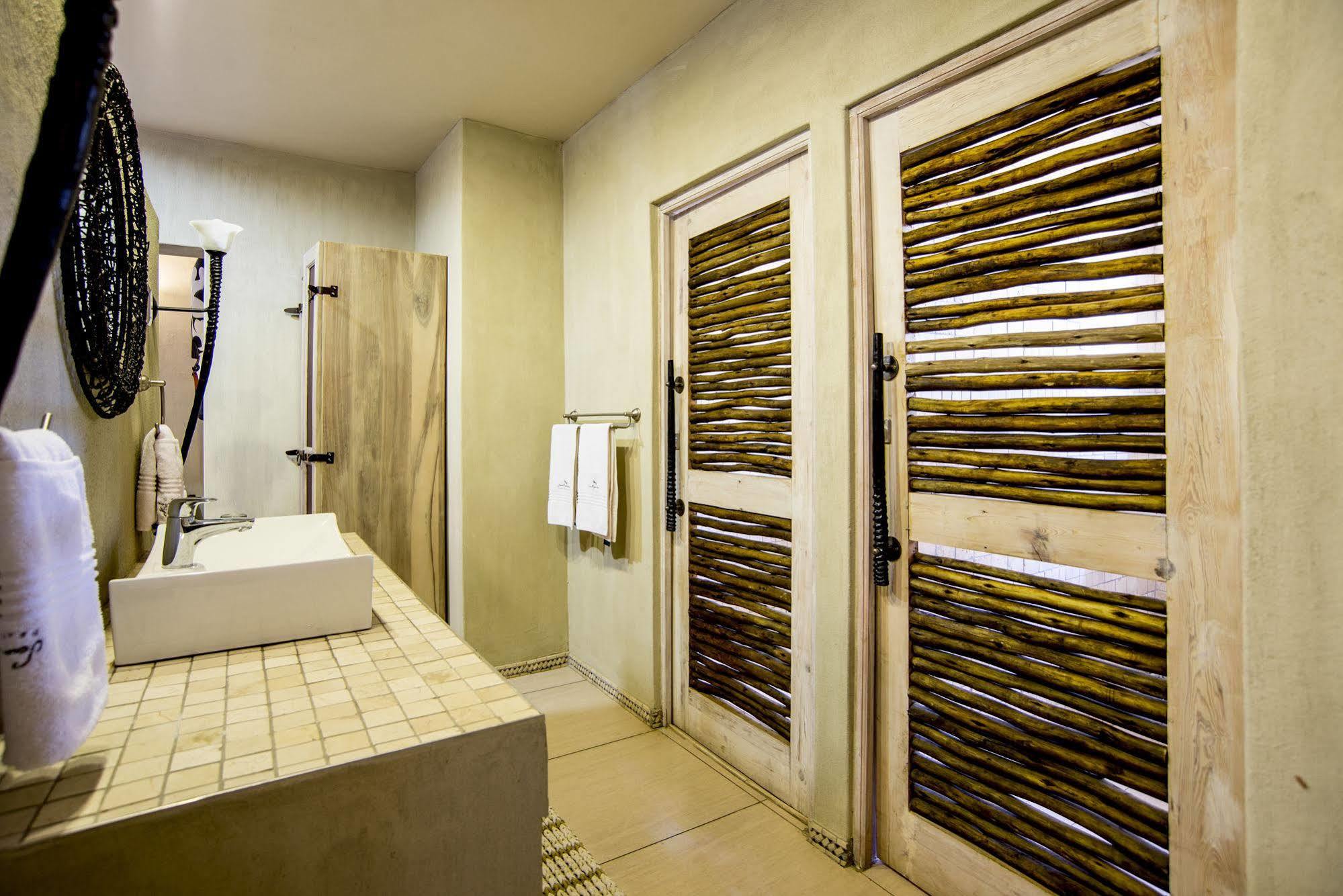 Sun Karros Daan Viljoen Hotel Windhoek Eksteriør billede