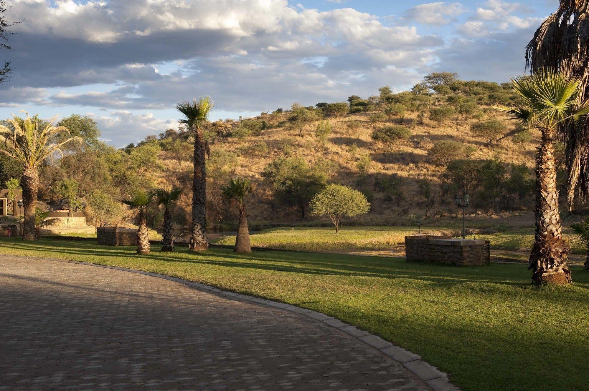 Sun Karros Daan Viljoen Hotel Windhoek Eksteriør billede